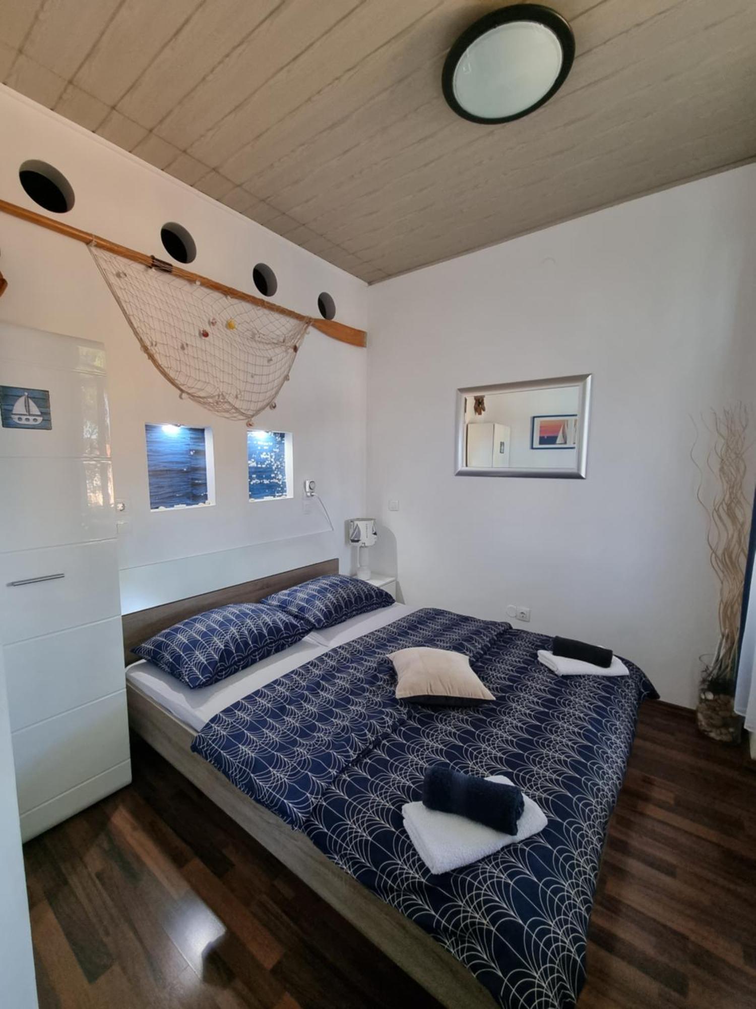 Subcastrum Apartments Пула Экстерьер фото